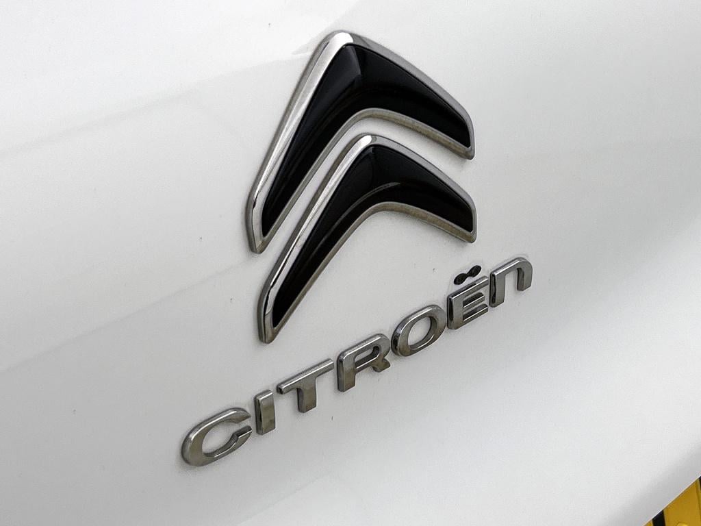 Citroen C3 82 pk shine | rijklaar | trekhaak | stoelverwarming | apple carp