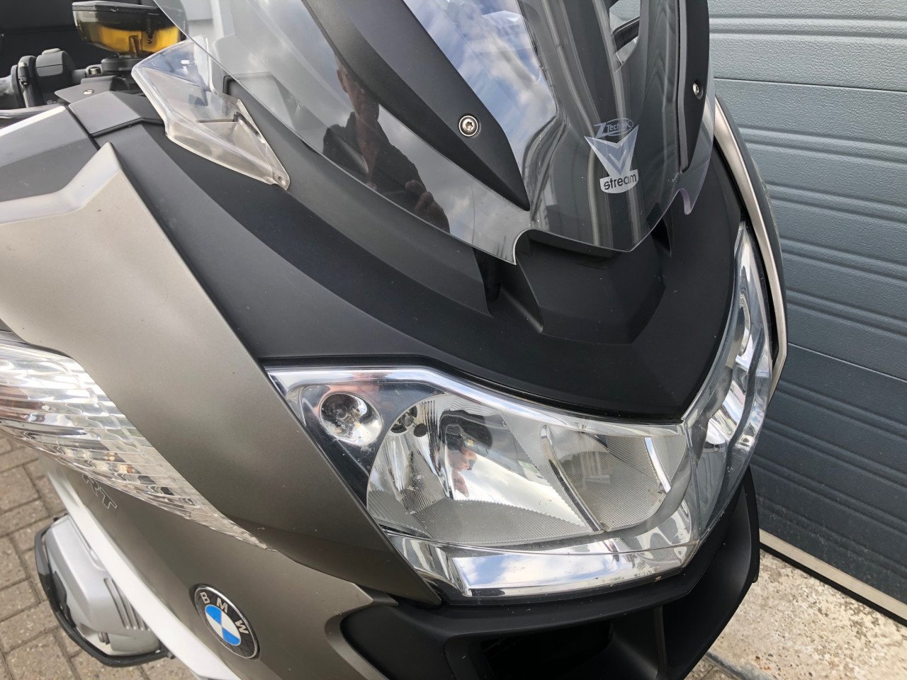 Hele nette en complete BMW R1200RT uit 2011 met 77dkm Akrapovic etc €6950,-
