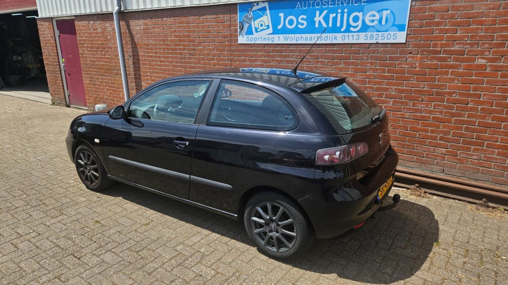 Seat Ibiza 1.4-16v reference automaat