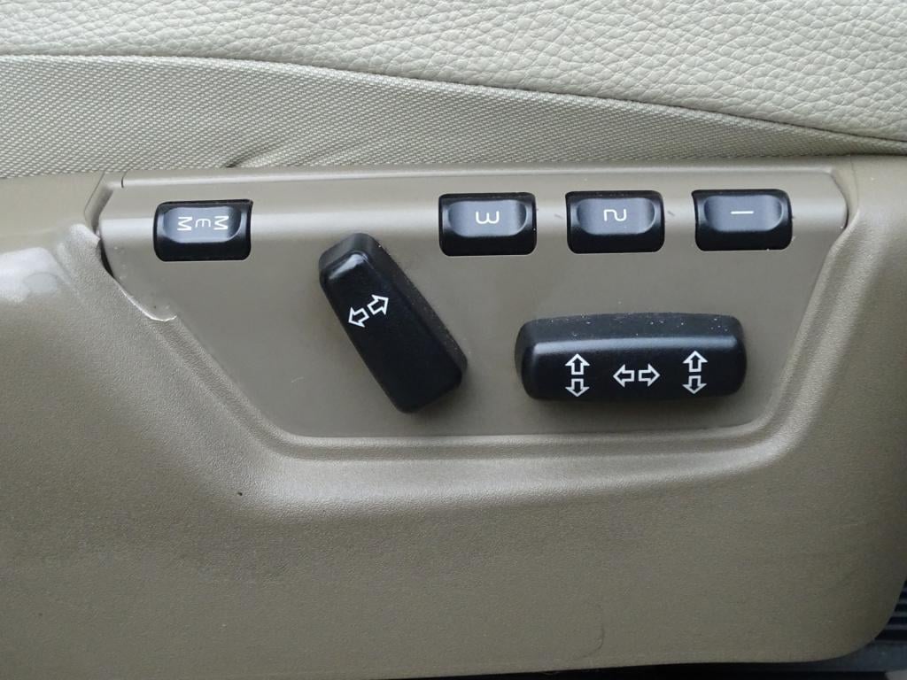 Volvo XC90 2.5 t5 limited edition rhd | 7-zits