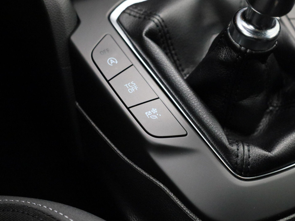 Ford Focus wagon 1.0 ecoboost hybrid trend edition business | cruise contro