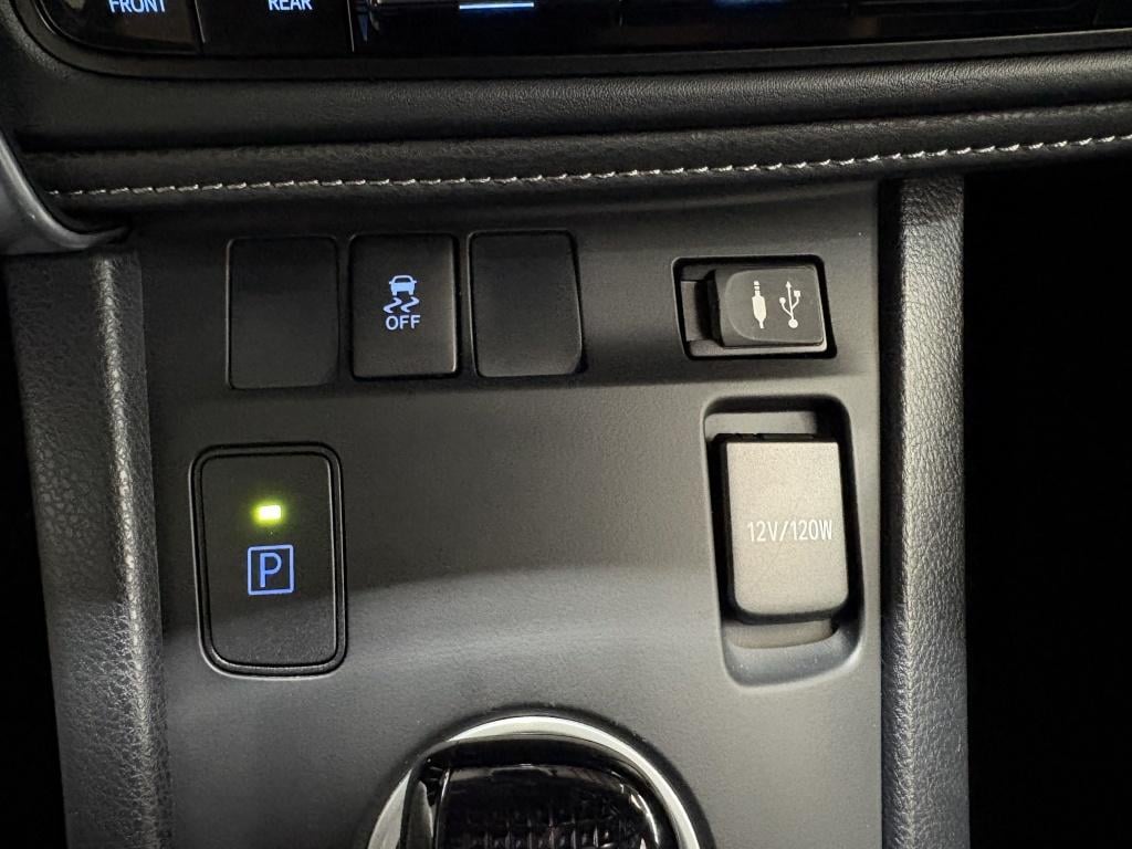 Toyota Auris 1.8 hybrid dynamic | navi | clima |