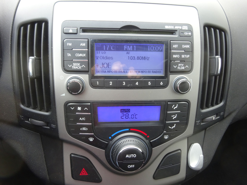 Hyundai I 30 cw 1.6i blue dynamic leder / climate control / lm velgen