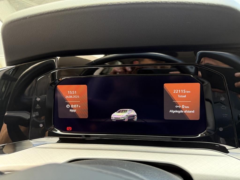 Volkswagen Golf 1.0 tsi life // led koplampen // trekhaak //