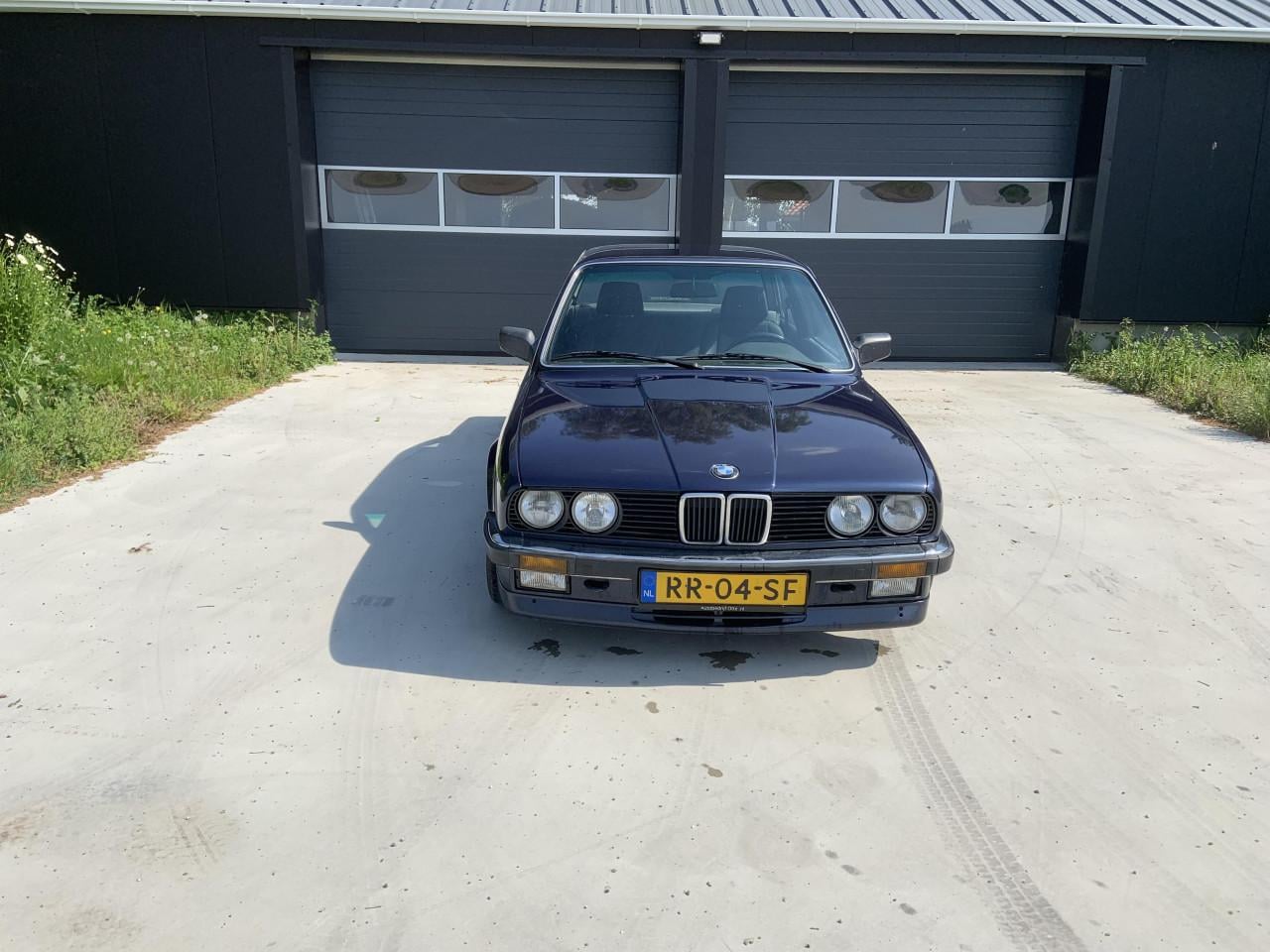 BMW 3-Serie E30 325i coupe 1987 Blauw APK - 02-2028