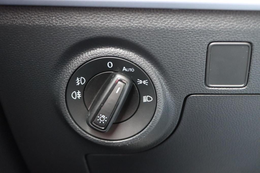 Seat Ibiza 1.0 ecotsi fr business connect 95pk