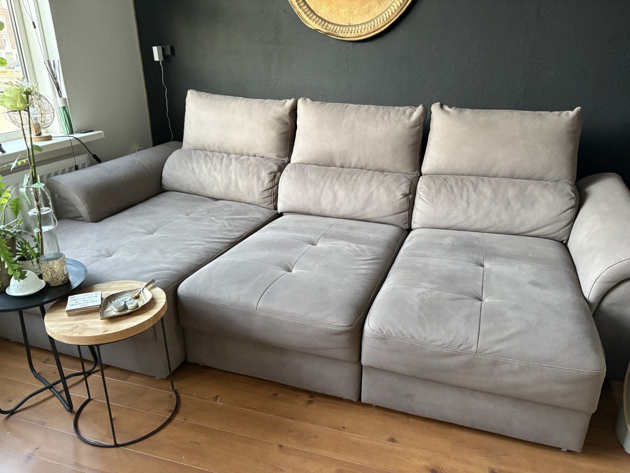 Prachtige volledig uitschuifbare hoekbank taupe ZGAN L=280cm D=165cm