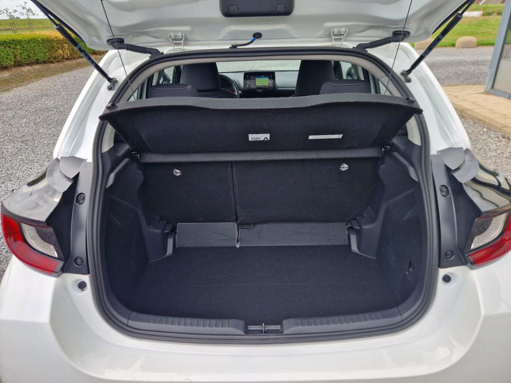 Toyota Yaris 1.5 hybrid active | 1e eigenaar | automaat | navigatie | camer