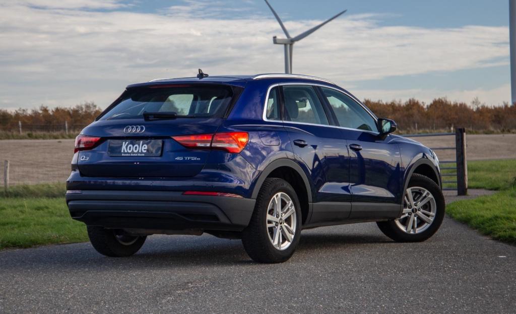 Audi Q3 45 tfsi e edition automaat / plug in hybrid / stoelverwarming / lee