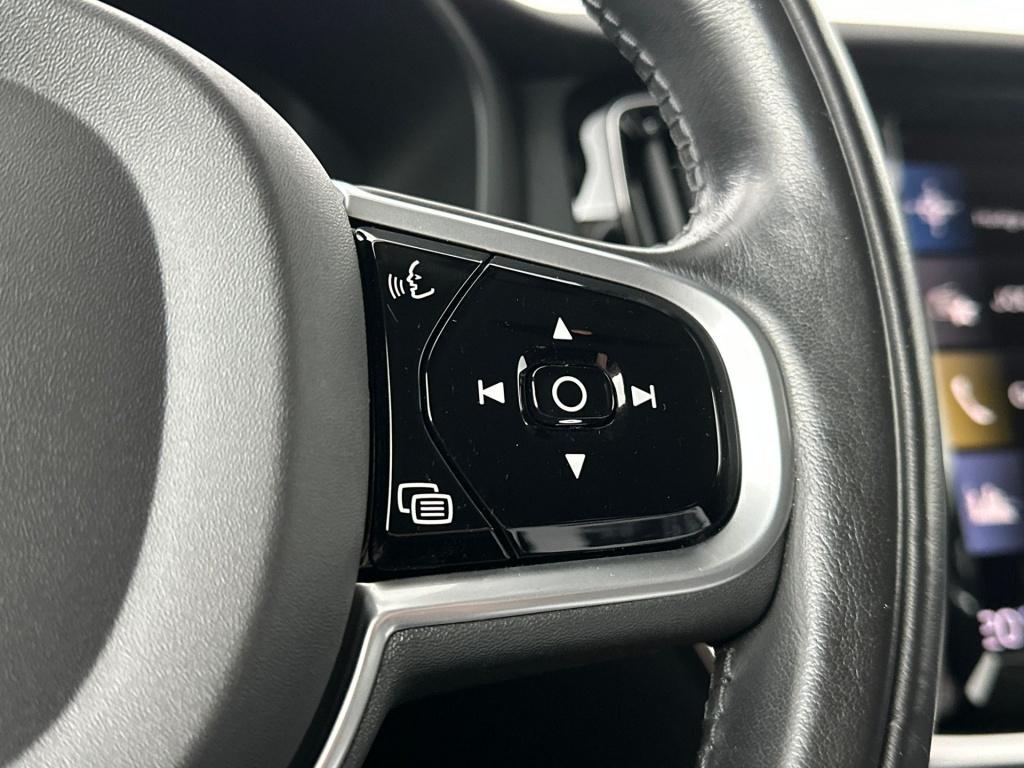 Volvo V60 t6 398pk recharge r-design| camera| trekhaak| stoel+stuur.verw|