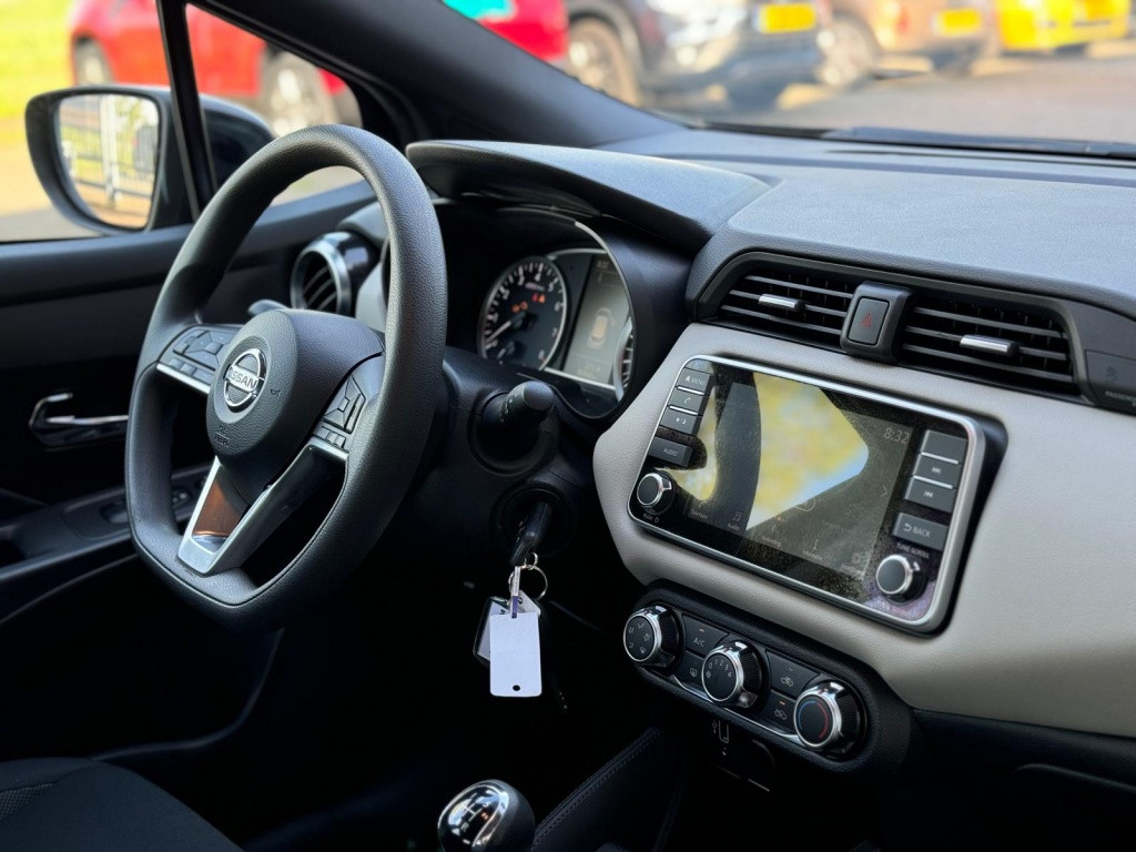 Nissan Micra 1.0 ig-t acenta