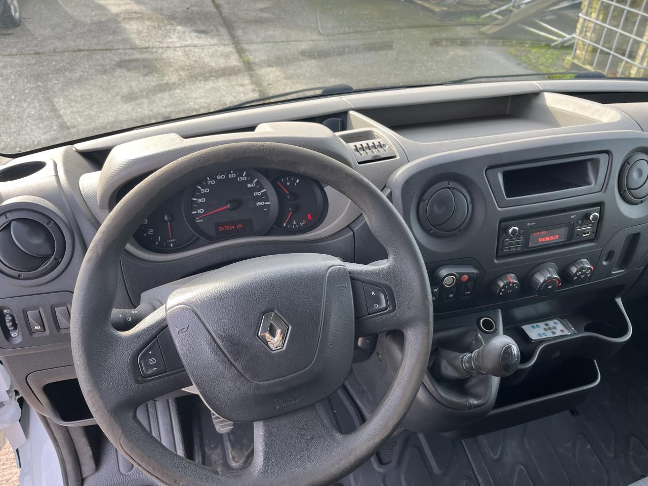 Renault Master T35 2.3 dCi 136PK L2H2, wit