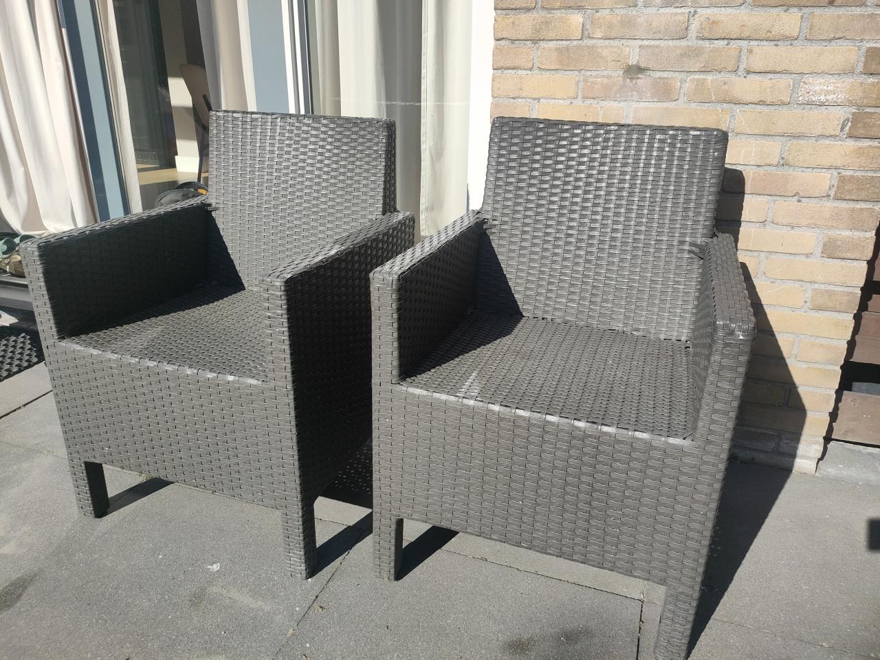 Tuin stoelen 2 voor €30