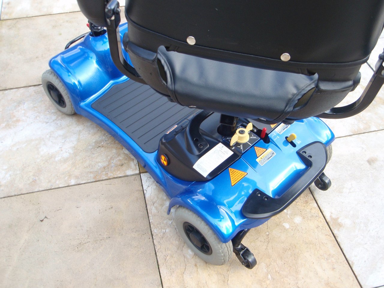 Opvouwbare Sterling 4wiel scootmobiel met afneembaar accupakket