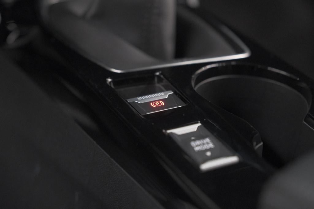 Peugeot 2008 puretech 100 allure | camera | navigatie | parkeersensoren | a