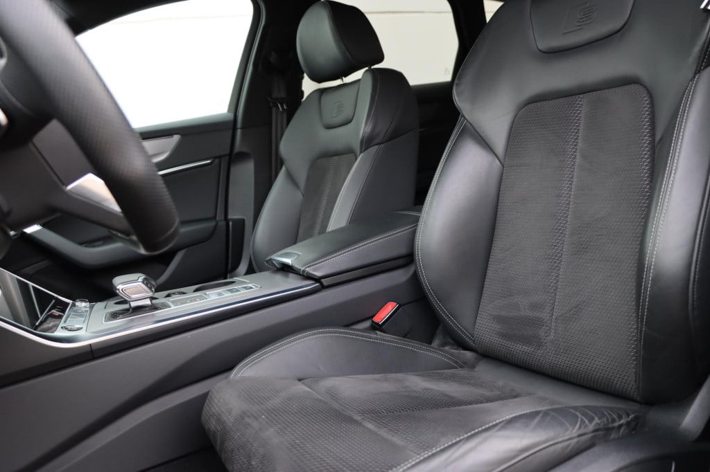 Audi A6 avant 55 tfsi e quattro s edition competition 367pk s-tr 367pk s-tr