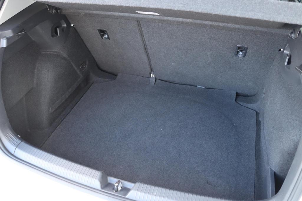 Volkswagen Golf 1.0 tsi life | app connect | parkeersensoren | climate cont