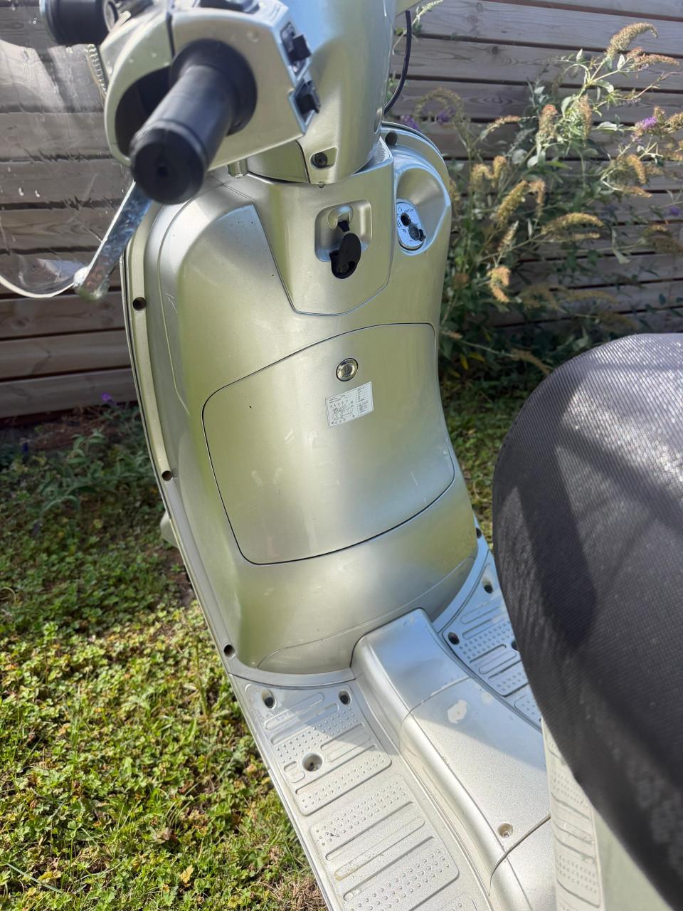 BTC IVA Lux 50 scooter