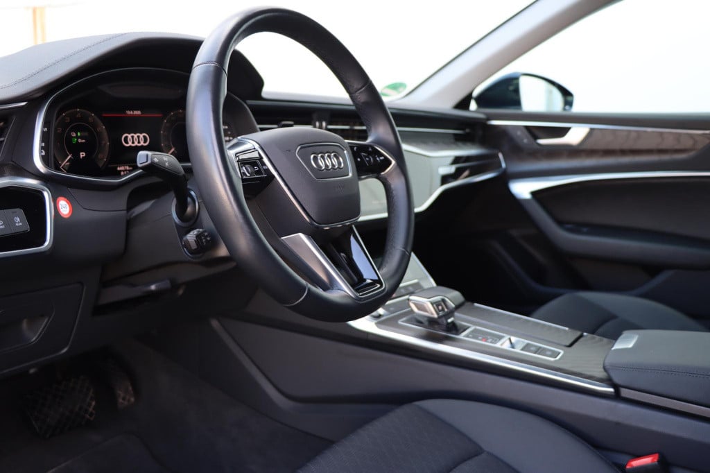 Audi A6 avant 50 tfsi e quattro design 299pk s-tronic