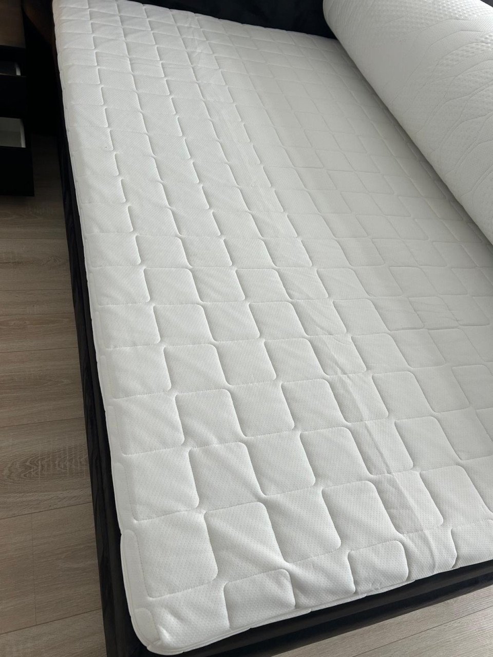 Boxspring incl matrassen, toppers en nachtkastjes