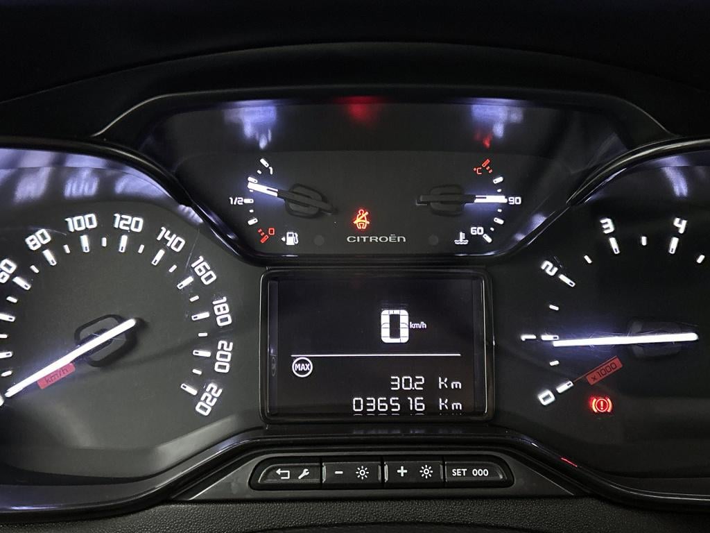 Citroen C3 82pk shine | rijklaar | parkeersensoren | apple carplay | lichtm
