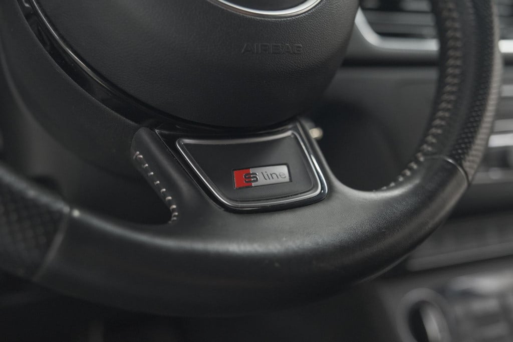 Audi Q3 1.4 tfsi cod sport s line edition | parkeersensoren | navigatie | c