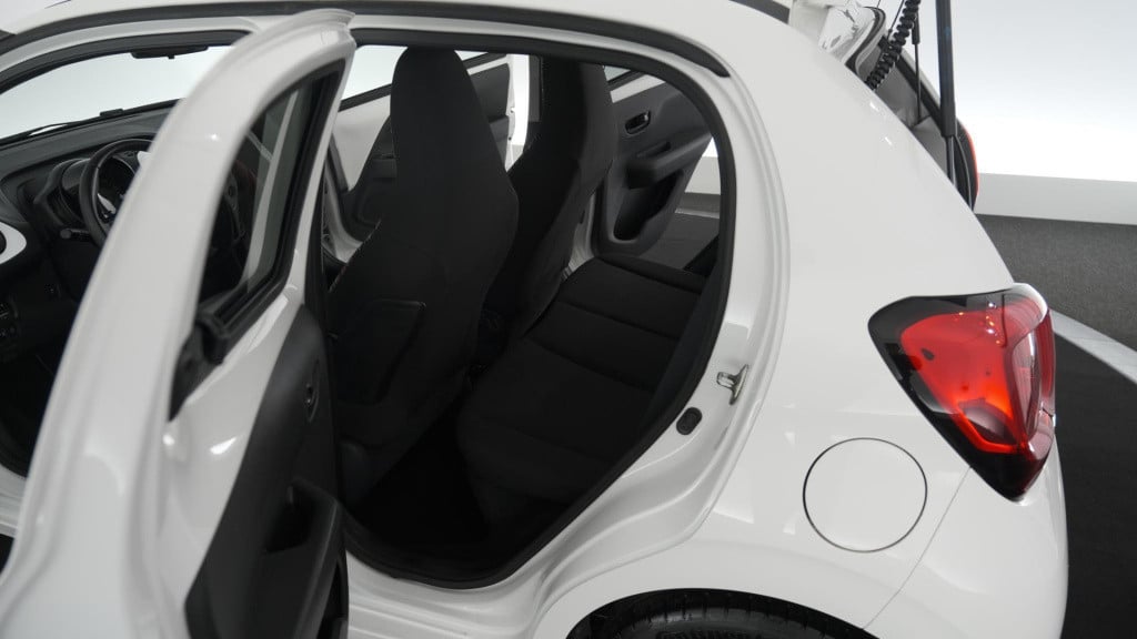 Citroen C1 1.0 vti airscape feel | vouwdak | camera | apple carplay | dab+