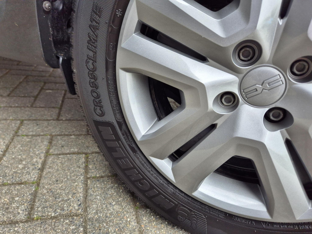 Dacia Sandero Stepway tce 90 automaat expression all season, camera, trekha
