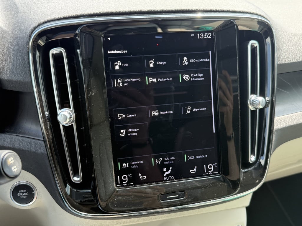 Volvo XC40 t4 211pk recharge ultimate dark| full options !!