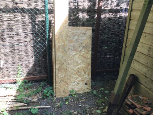 Gratis 4 bouwplaten en 2 planken