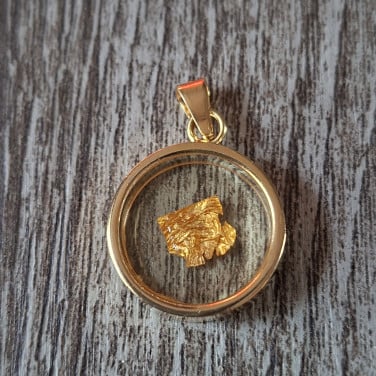 Hanger met bladgoud
