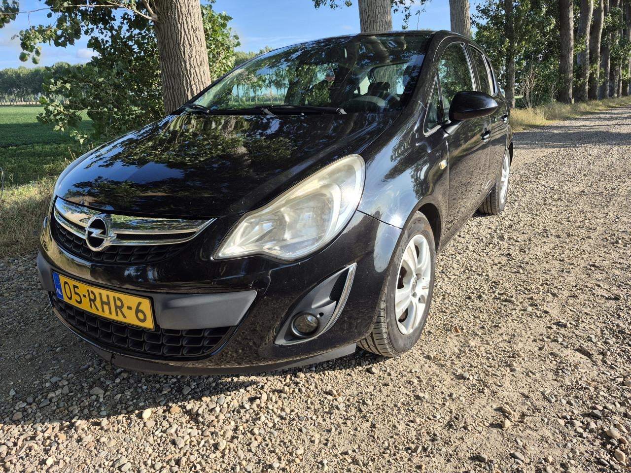 Opel Corsa 1.3 Cdti Ecoflex 70KW 5D 2011 Zwart