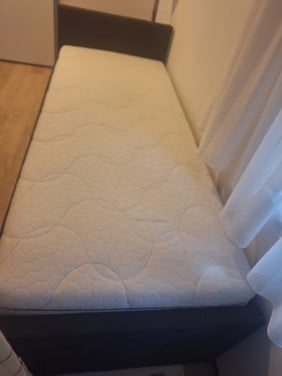 Bed met onderschuifbed