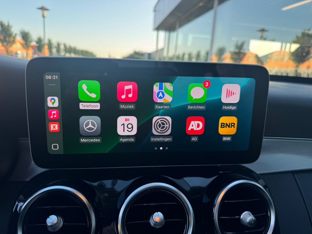 Mercedes-Benz C-Klasse 180 avantgarde automaat . trekhaak . apple-carplay