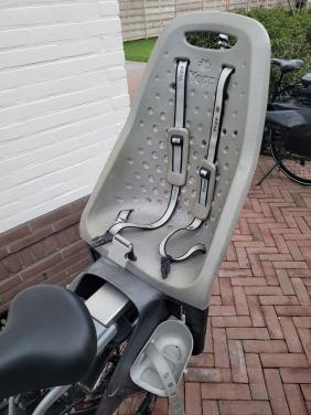 Thule Yepp fietsstoeltje achter met zadelbeugel
