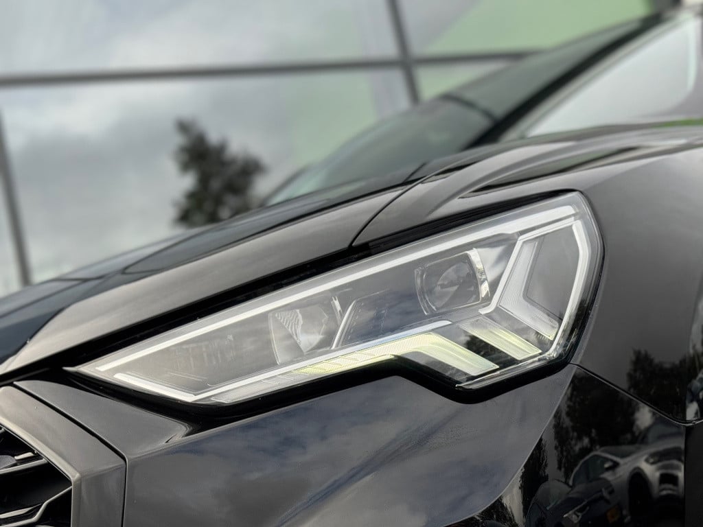 Audi Q3 sportback 35 tfsi s-line 3x * matrix led * camera * leder / alcanta