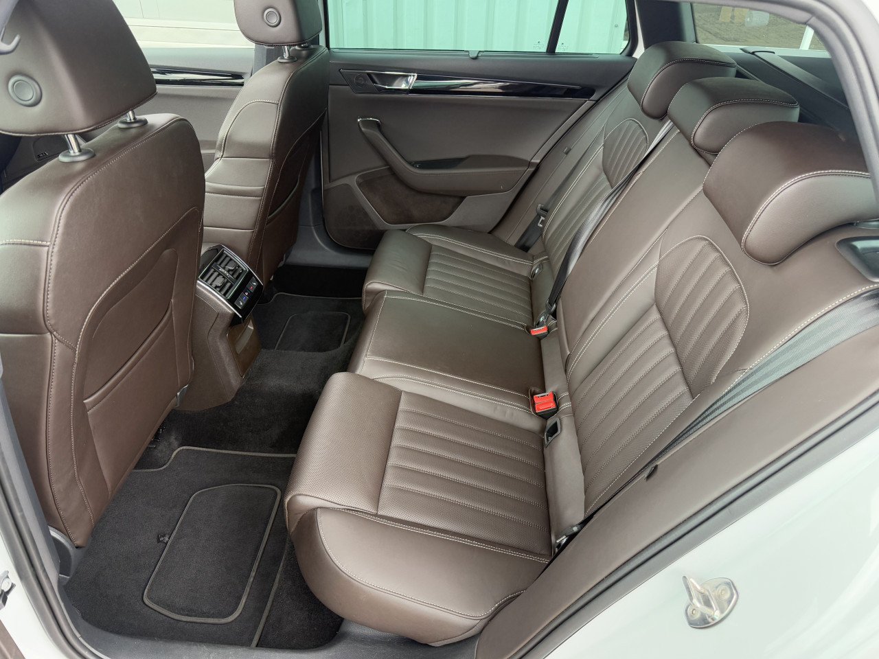 Skoda Superb Combi 1.5 TSI L&K Executive | Panorama | Stoelkoeling |