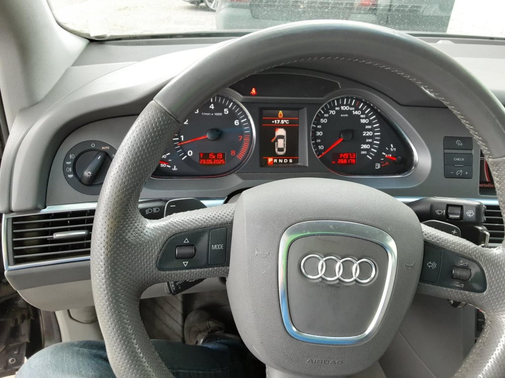 Audi A6 limousine 3.2 fsi quattro edition