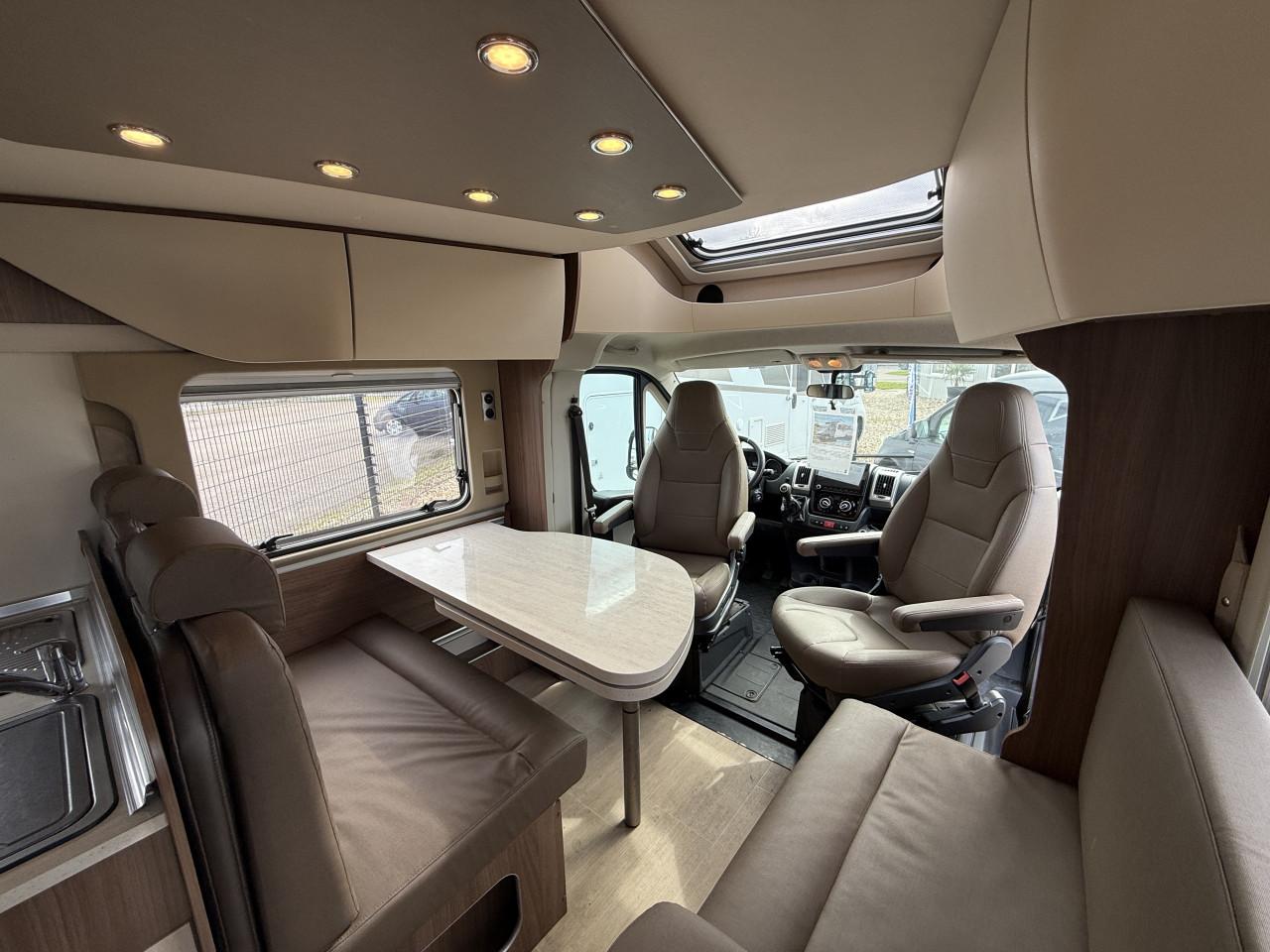 Burstner BT 6641 - Half-integraal camper - Op 🚐 Fiat  Ducato basis