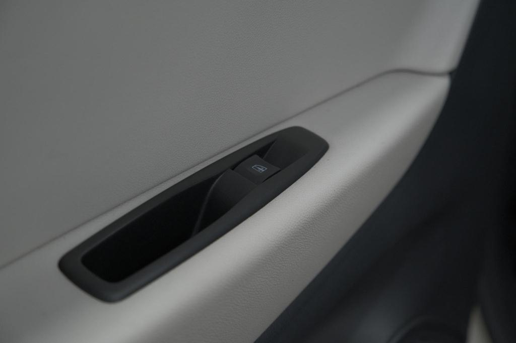 Renault Captur tce 120 edc initiale paris | camera | dodehoekdetectie | pan