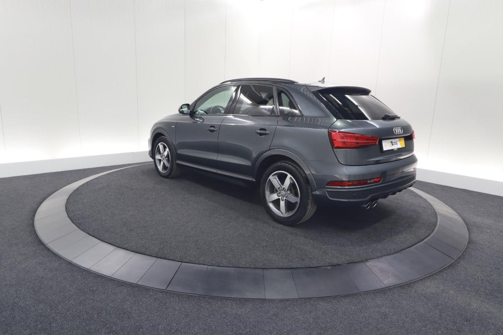 Audi Q3 1.4 tfsi cod sport s line edition | parkeersensoren | navigatie | c