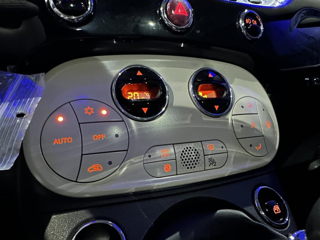 Fiat 500 1.0 hybrid dolcevita 1.0 hybrid *panoramadak*applecarplay*clima*