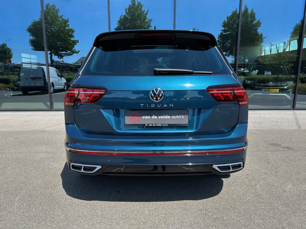 Volkswagen Tiguan 1.5 tsi 150pk dsg r-line | trekhaak | panoramadak | led |