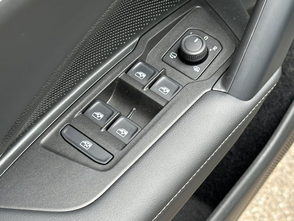 Volkswagen Tiguan 1.5 etsi life | trekhaak | camera | trekhaak | dode hoek 