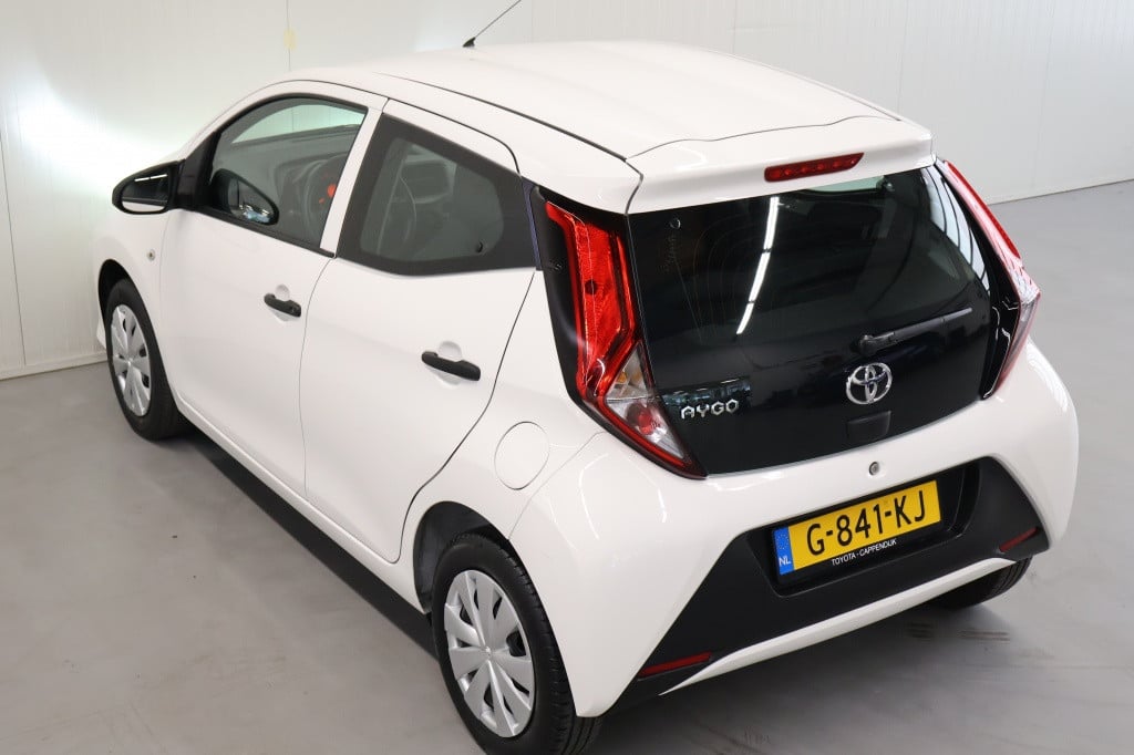 Toyota Aygo 1.0 vvt-i x