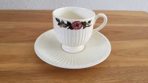 Wedgwood Briar Rose espresso kop en schotel