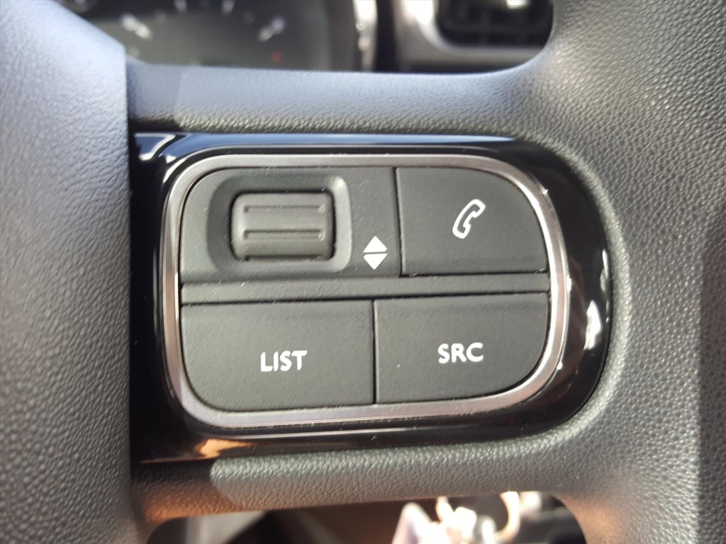 Citroen C3 1.2 puretech 82pk s&s feel navigatie | trekhaak | cruise & clima