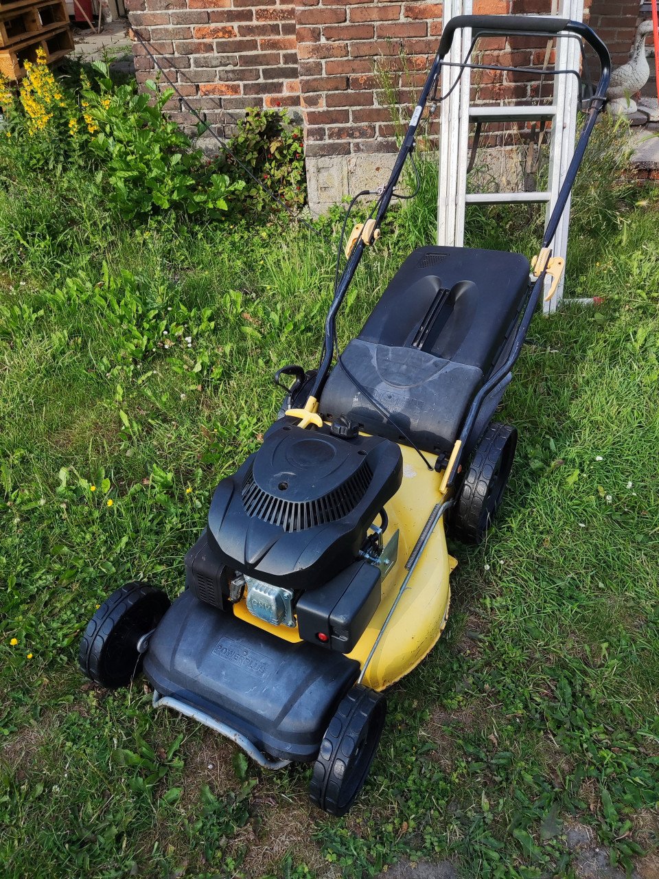 Benzine grasmaaier Power Plus POWXG60220 51cm