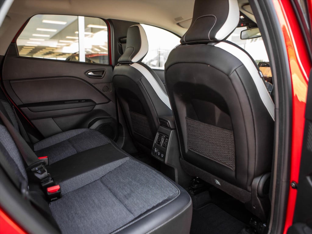 Renault Captur tce 90pk techno | 360 camera | navigatie | 9,3'' scherm | pa