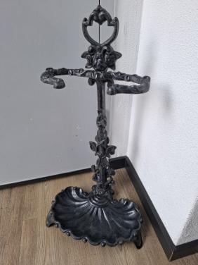 Antieke gietijzeren parapluhouder